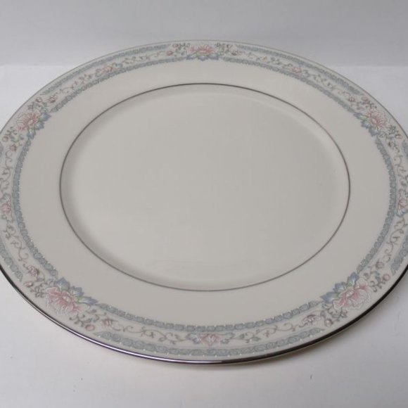 Lenox China CHARLESTON 10 3/4 Inch Large Dinner Plate, Made In U.S.A. - Picture 1 of 4